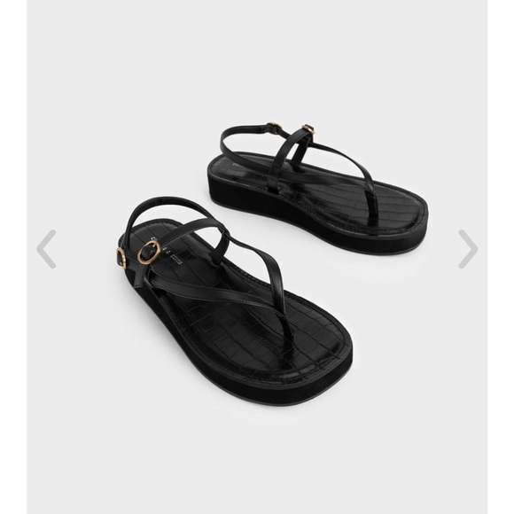 Charles & Keith - Strappy Flatform Thong Sandals size 8 - Picture 1 of 8